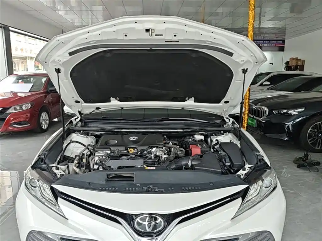 Toyota Camry 2020 — фото 20