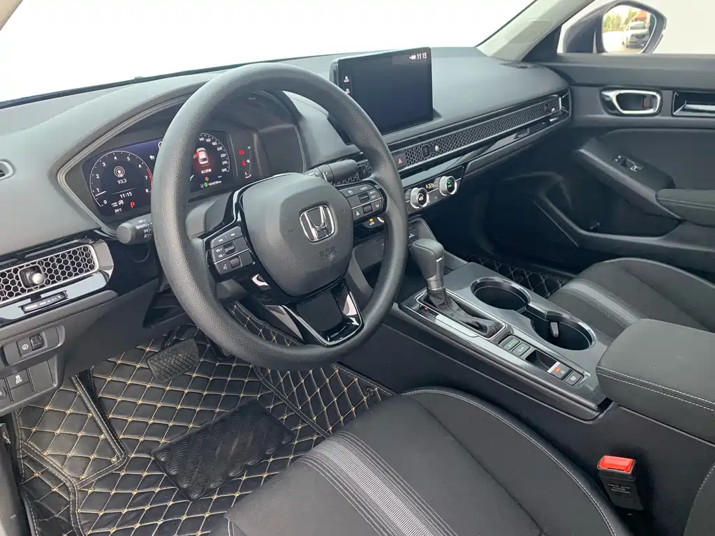 Honda Civic 2025 — фото 14