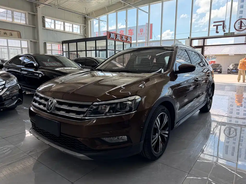 Volkswagen Cross Lavida 2017