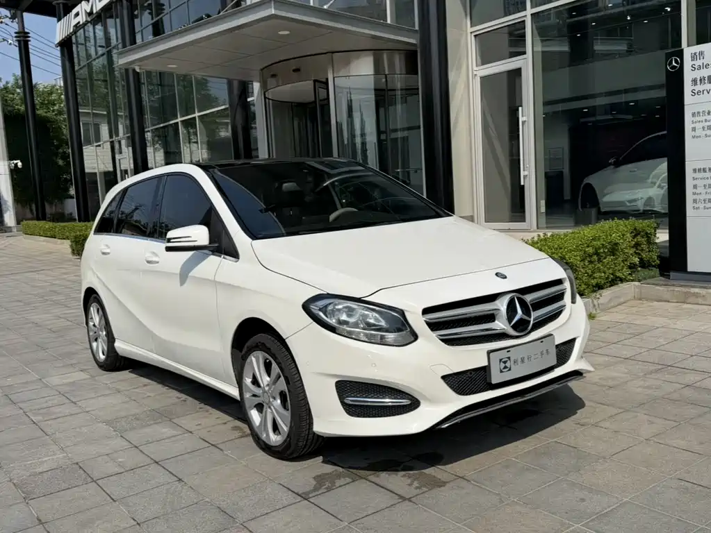 Mercedes-Benz B-Class 2016 — фото 13