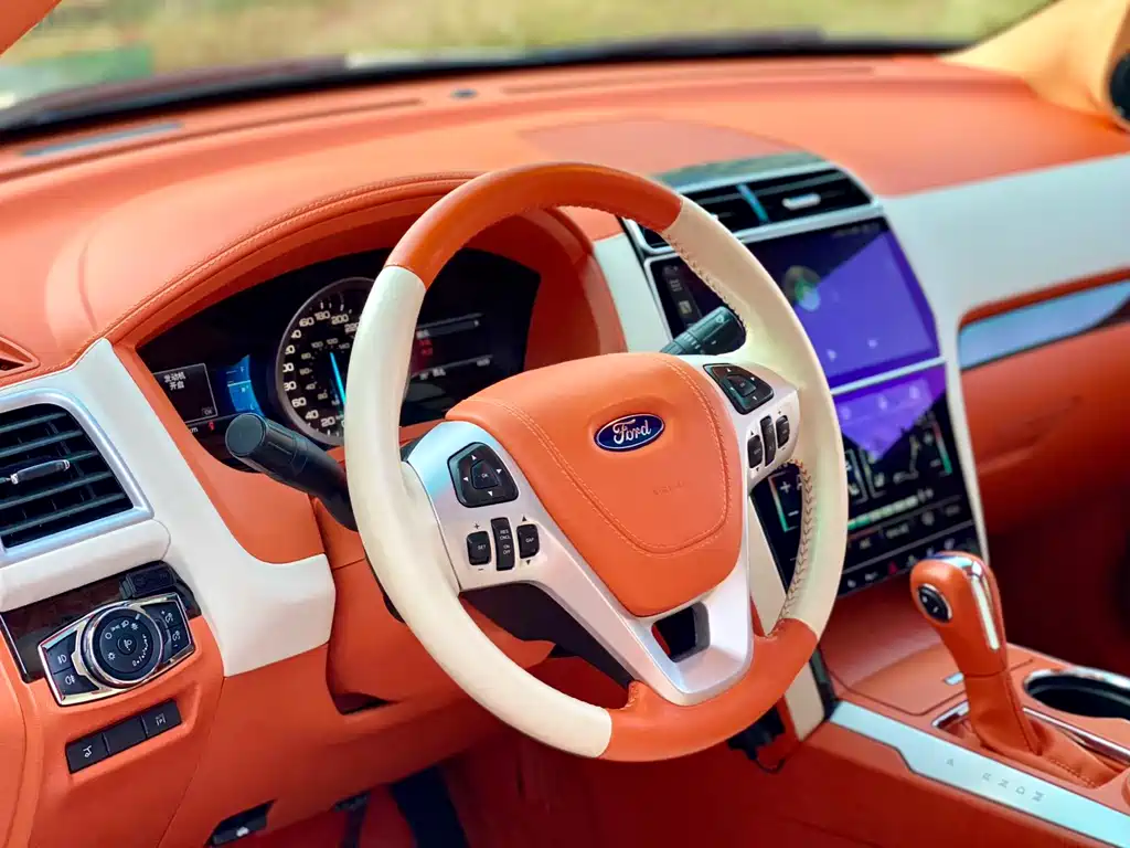 Ford Explorer 2015 — фото 15