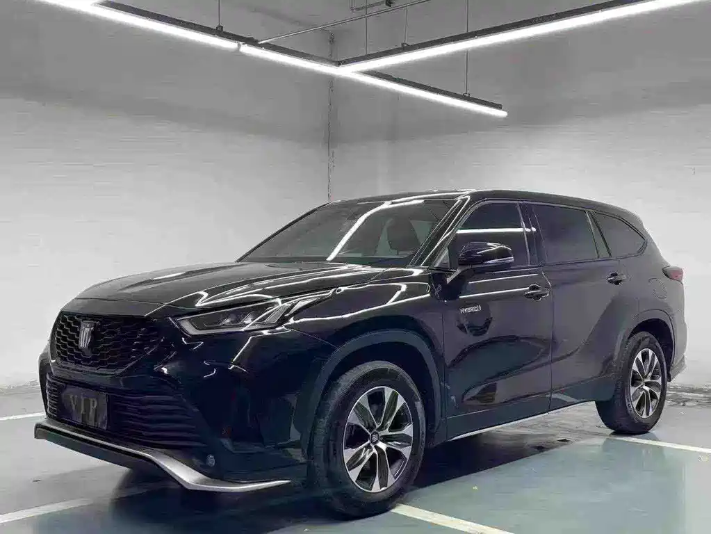 Toyota Crown Kluger 2023
