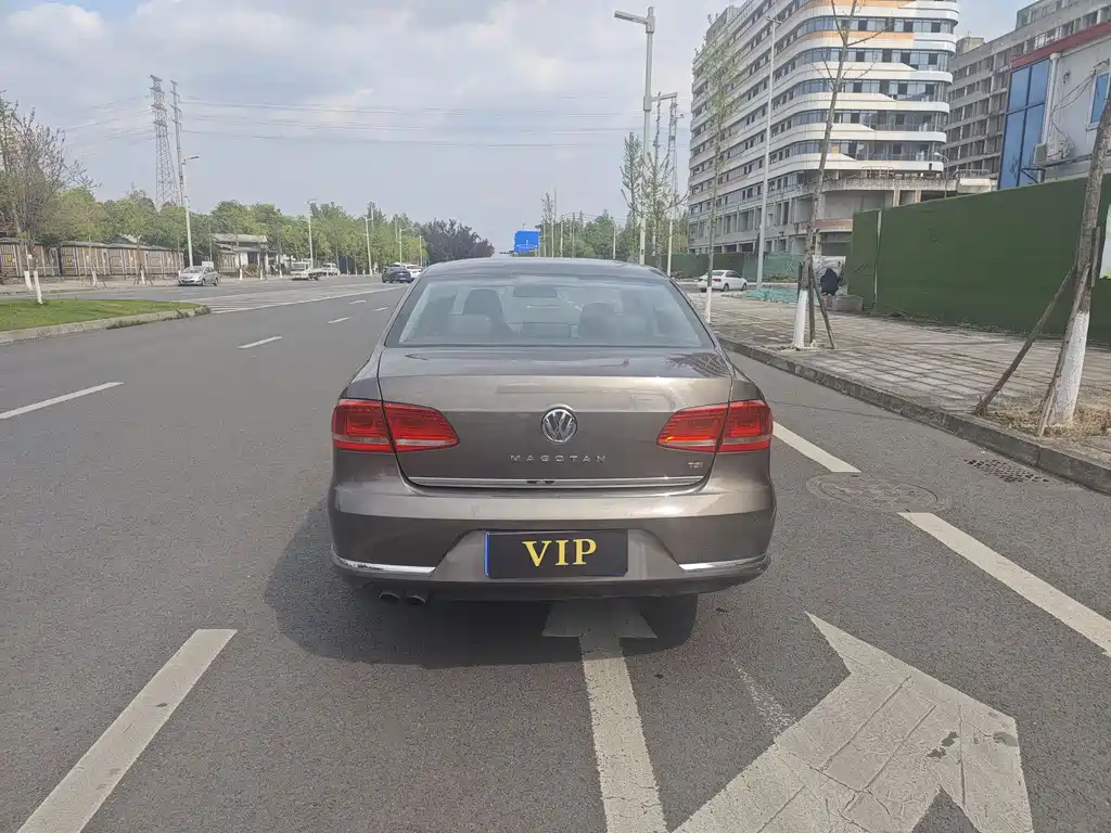 Volkswagen Magotan 2013