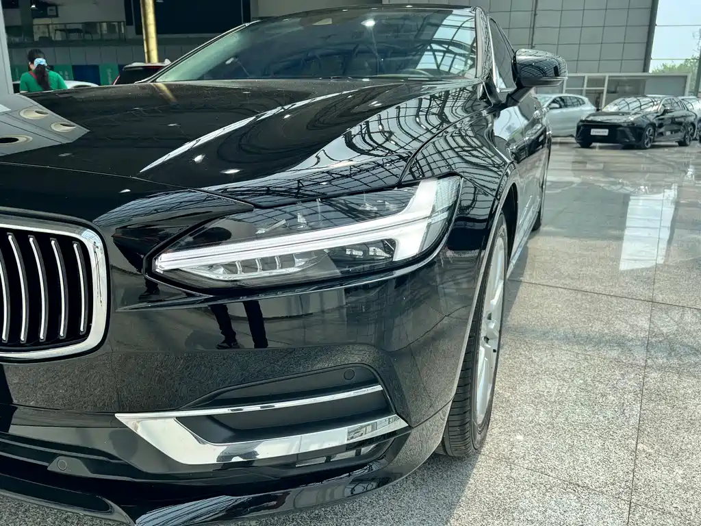 Volvo S90 2019 — фото 17