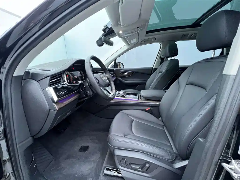 Audi Q7 2023 — фото 18