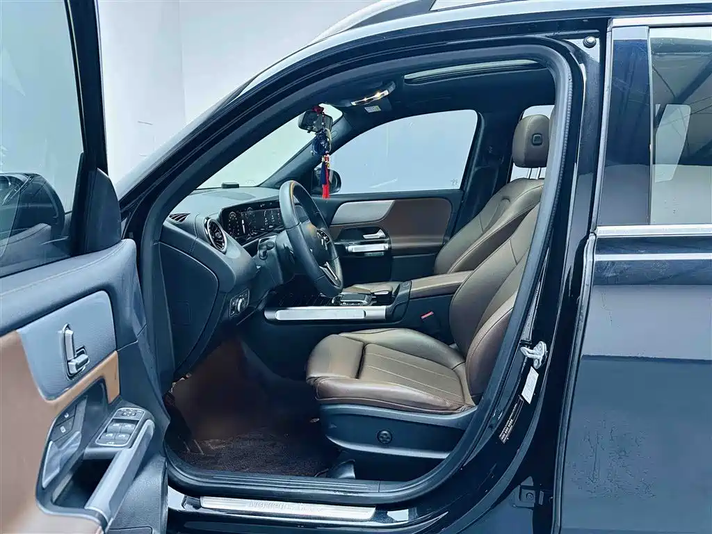 Mercedes-Benz GLB 2022 — фото 15