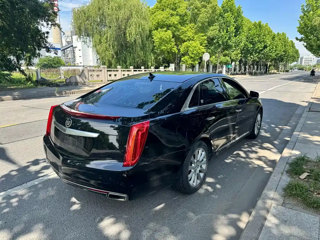 Cadillac XTS 2015 — фото 4