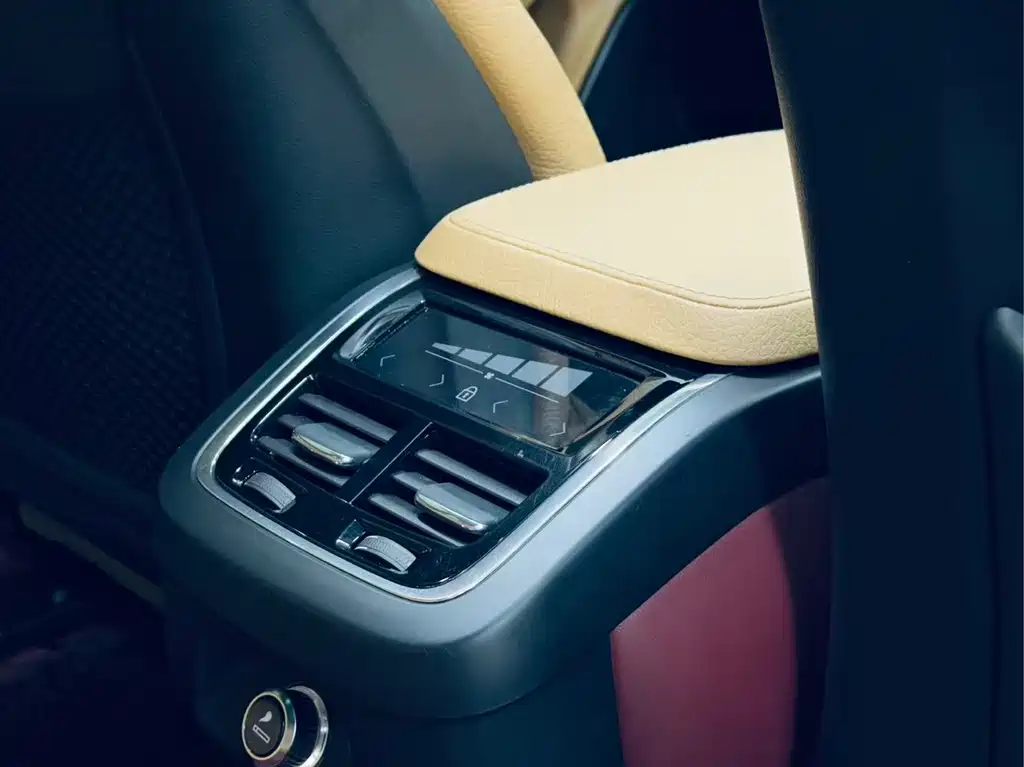 Volvo V90 2018 — фото 14