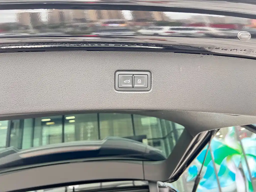 Audi Q7 2020 — фото 34