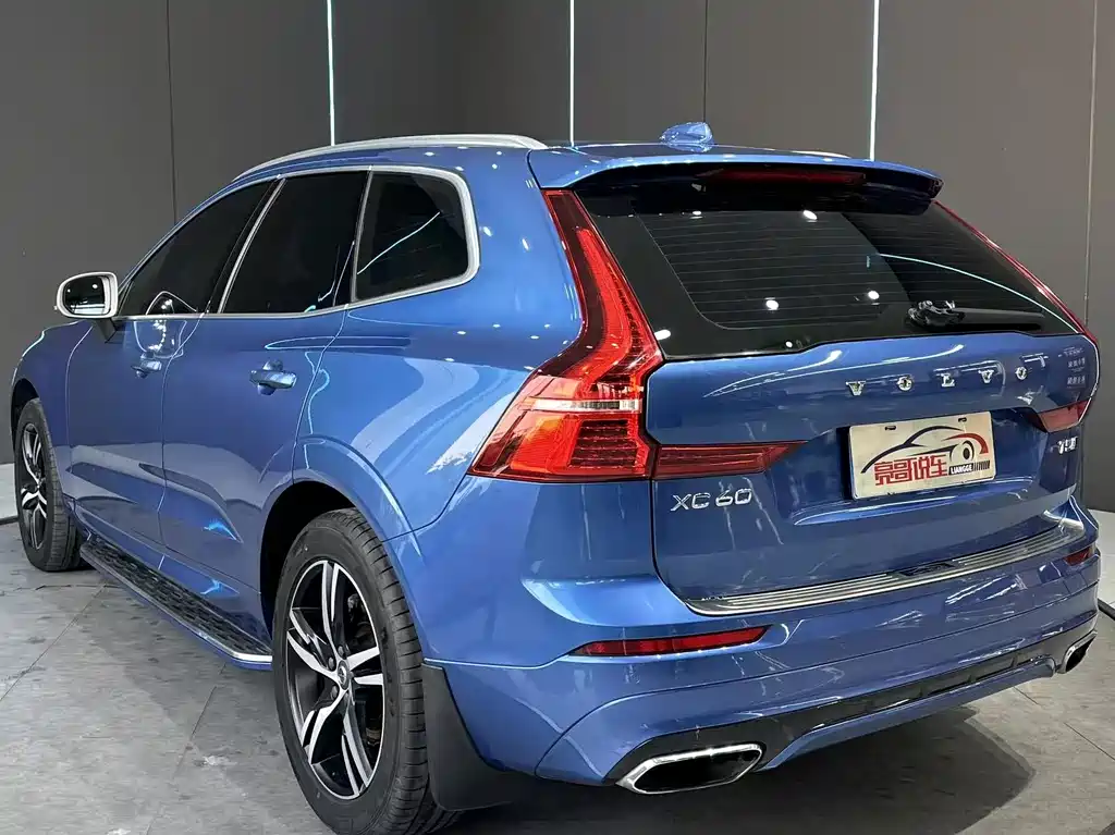 Volvo XC60 2019 — фото 8
