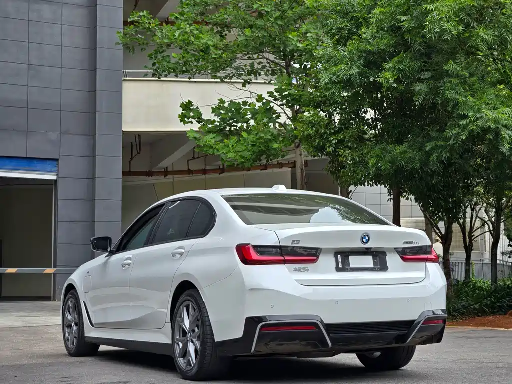 BMW i3 2025 — фото 15