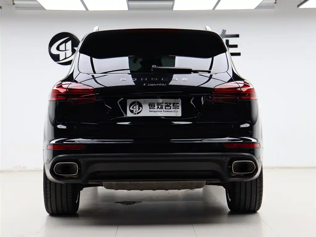 Porsche Cayenne 2016 — фото 27