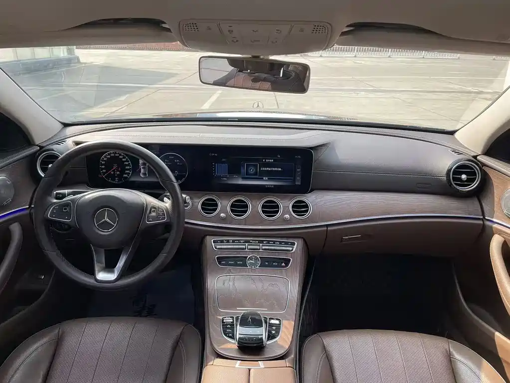 Mercedes-Benz E-Class 2018 — фото 5