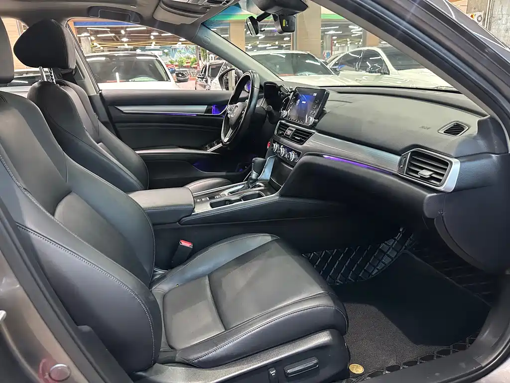Honda Accord 2020 — фото 17