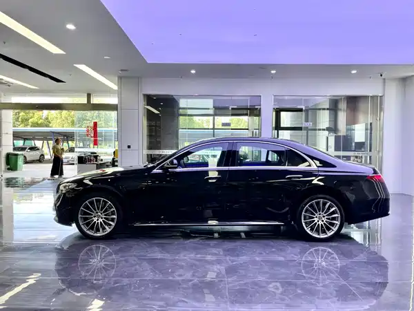 Mercedes-Benz S-Class 2024