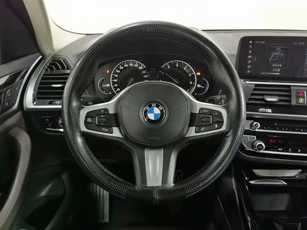 BMW X3 2018 — фото 11