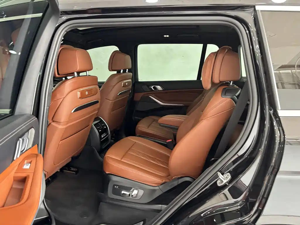 BMW X7 2023 — фото 23