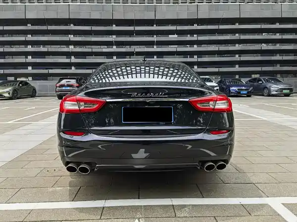 Maserati Quattroporte 2013