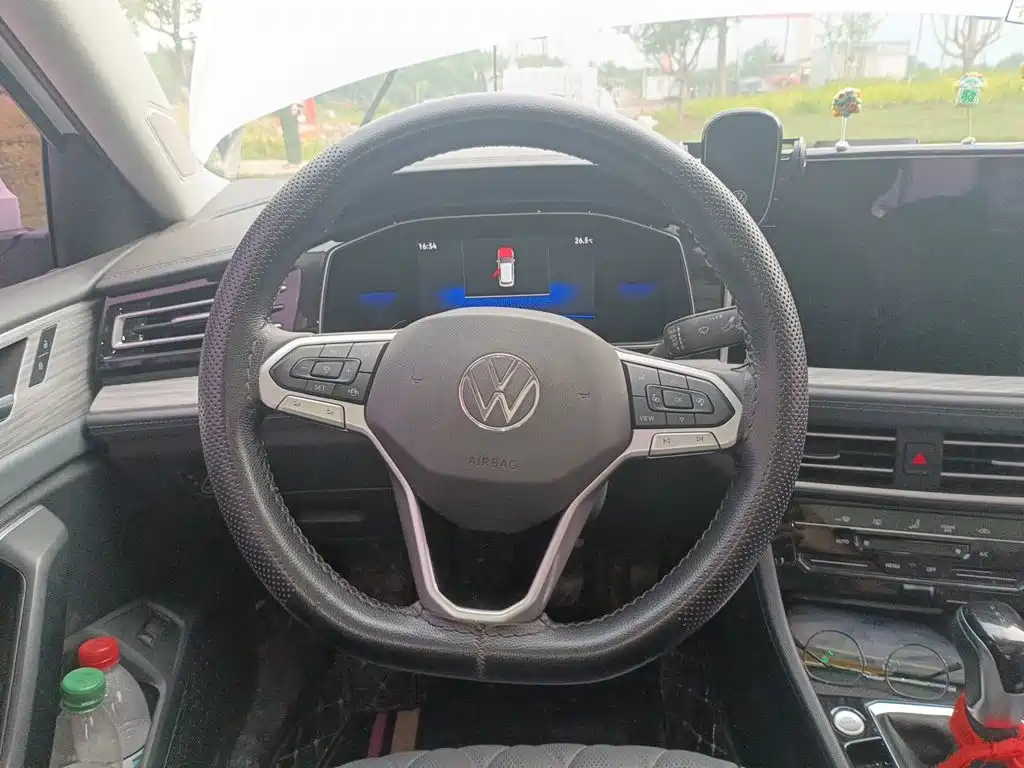 Volkswagen Sagitar 2022