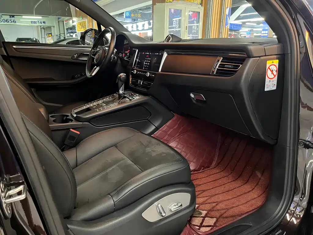 Porsche Macan 2019 — фото 14