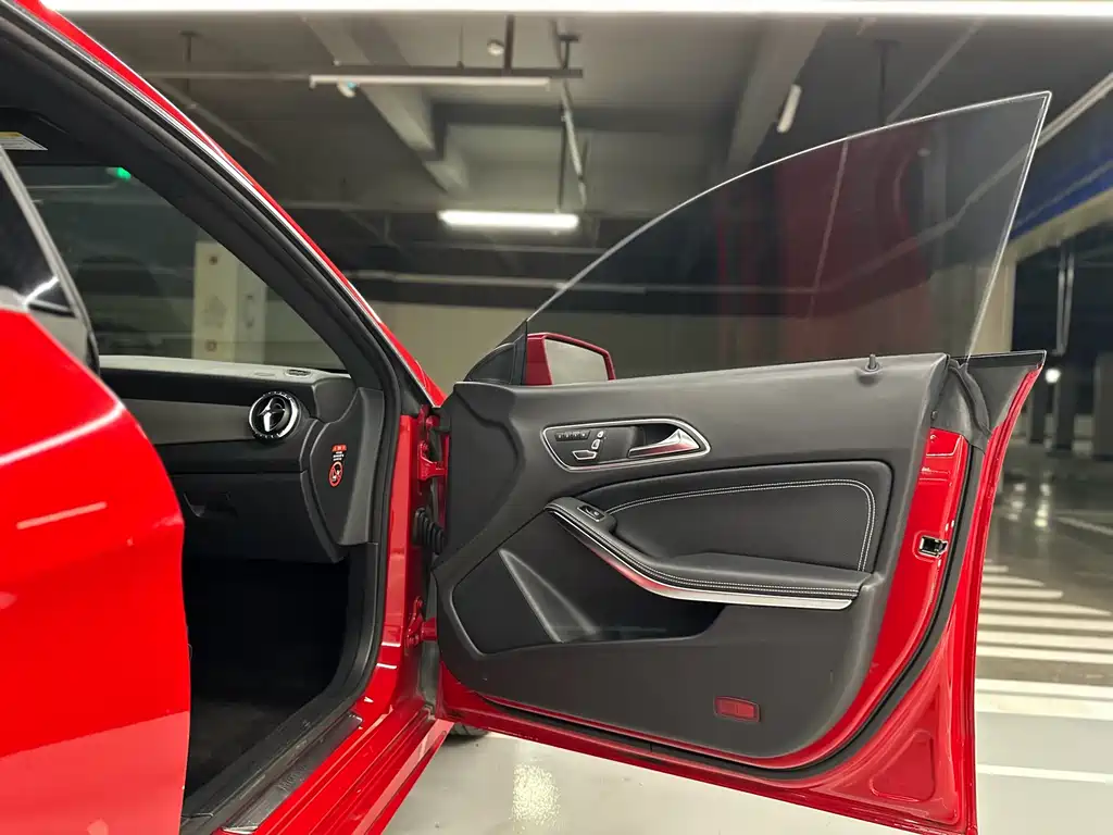 Mercedes-Benz CLA 2018 — фото 18