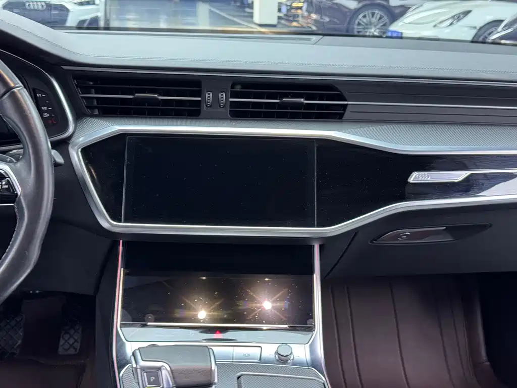 Audi A6L 2023 — фото 13