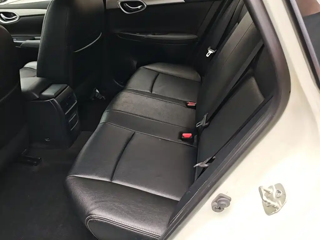 Nissan Sylphy 2020 — фото 17