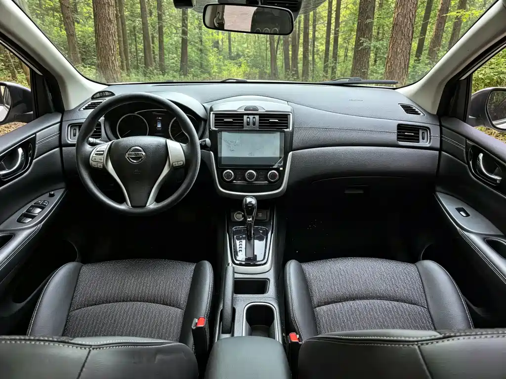 Nissan Tiida 2018 — фото 13