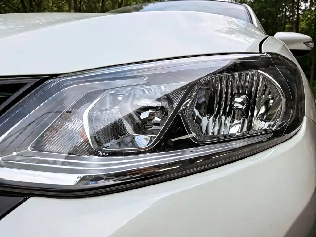 Nissan Tiida 2018 — фото 20