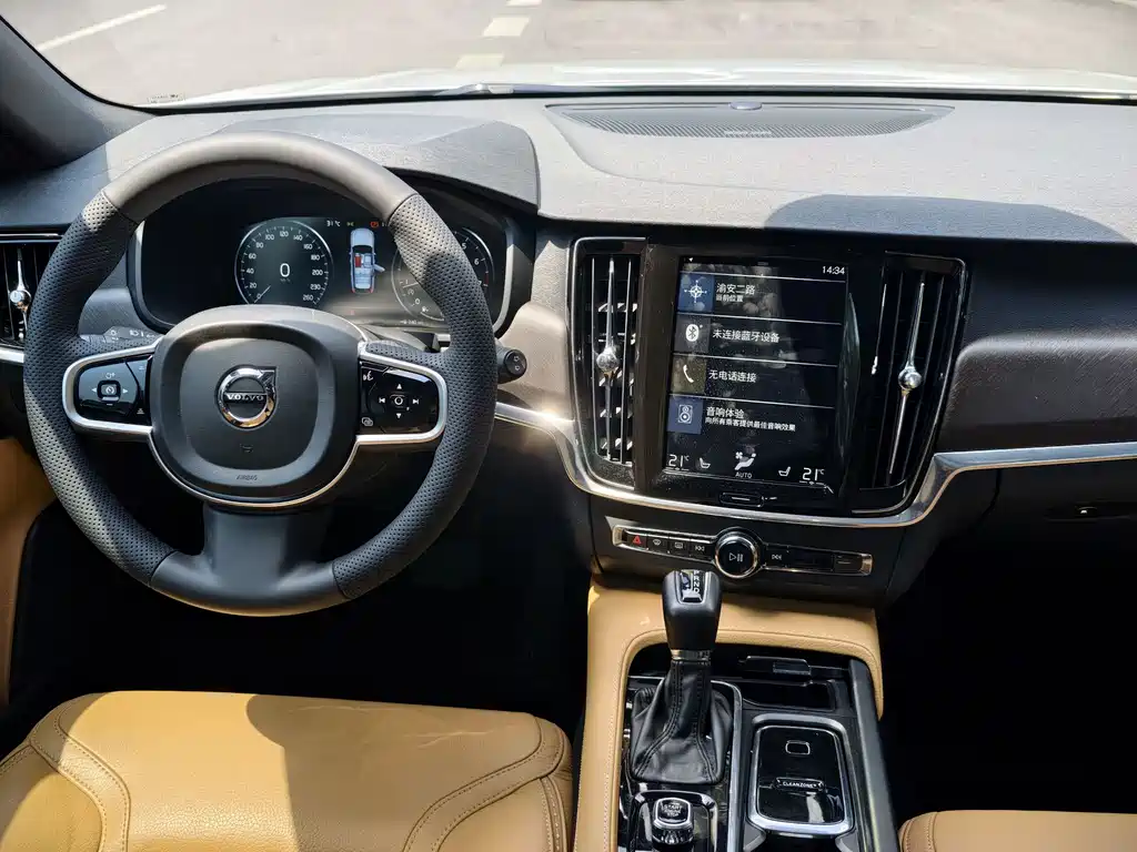 Volvo V90 2019 — фото 14