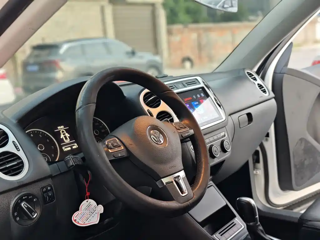 Volkswagen Tiguan 2017 — фото 12