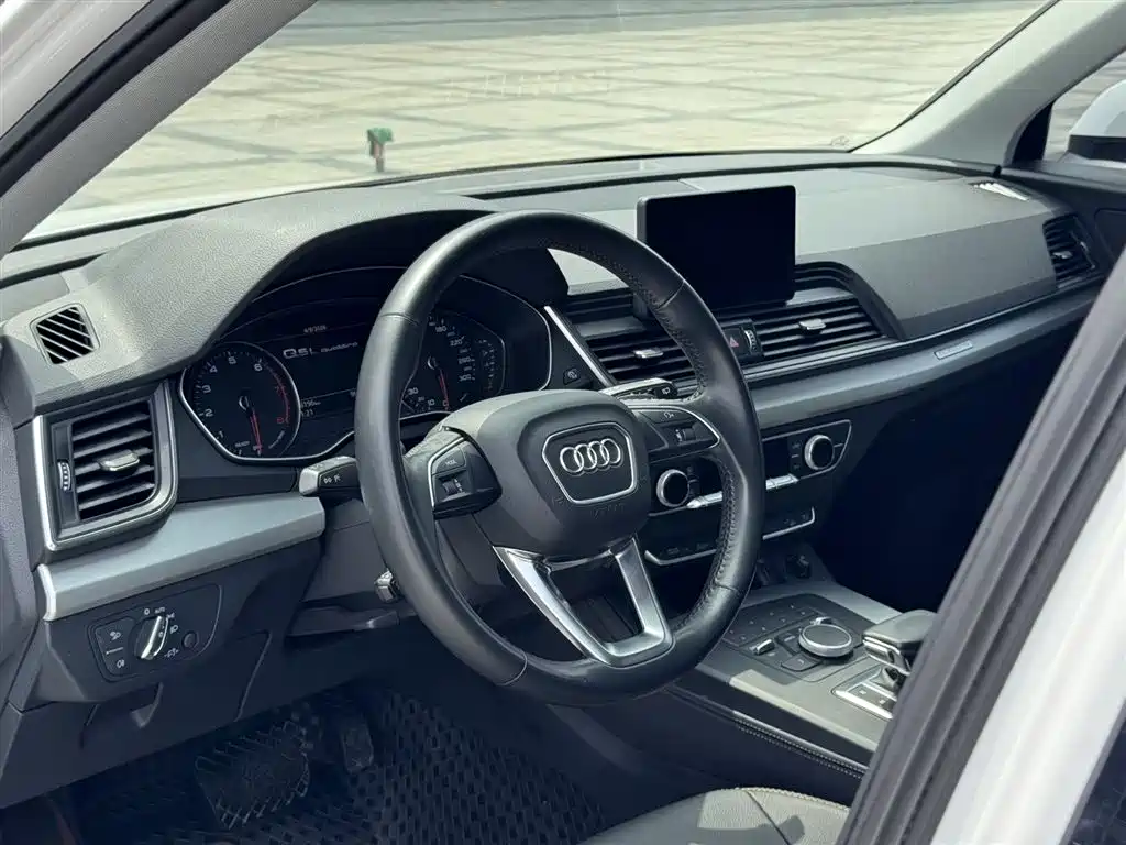 Audi Q5L 2020 — фото 4