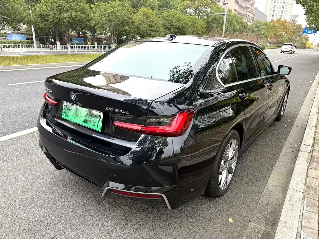 BMW i3 2023 — фото 6