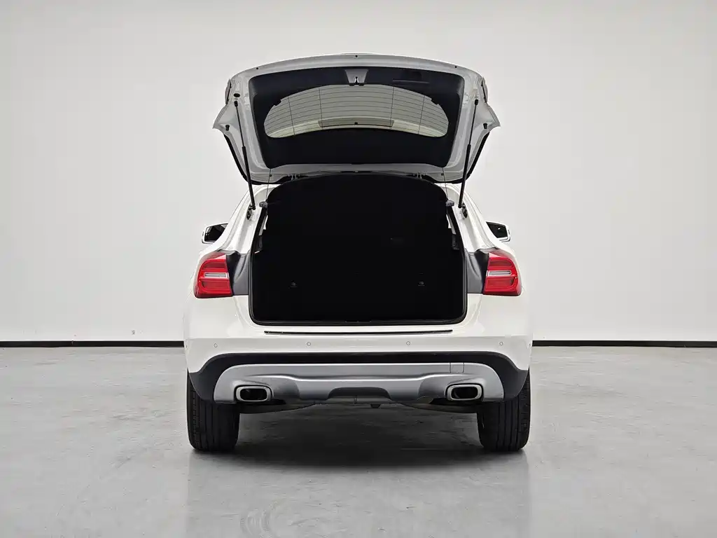 Mercedes-Benz GLA 2016 — фото 10