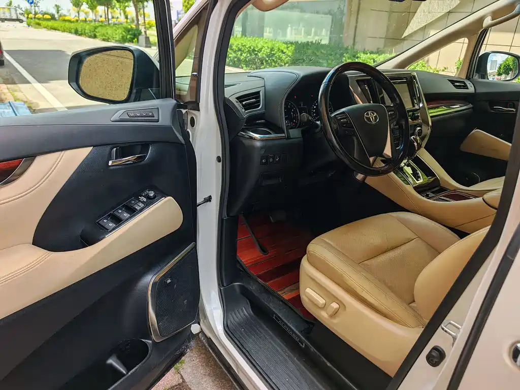 Toyota Alphard 2016 — фото 7