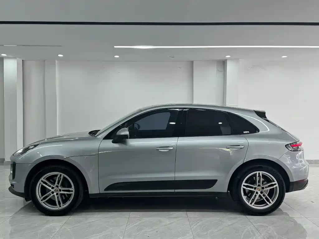 Porsche Macan 2022 — фото 8