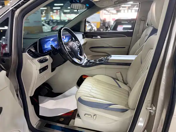 Buick GL8 2023