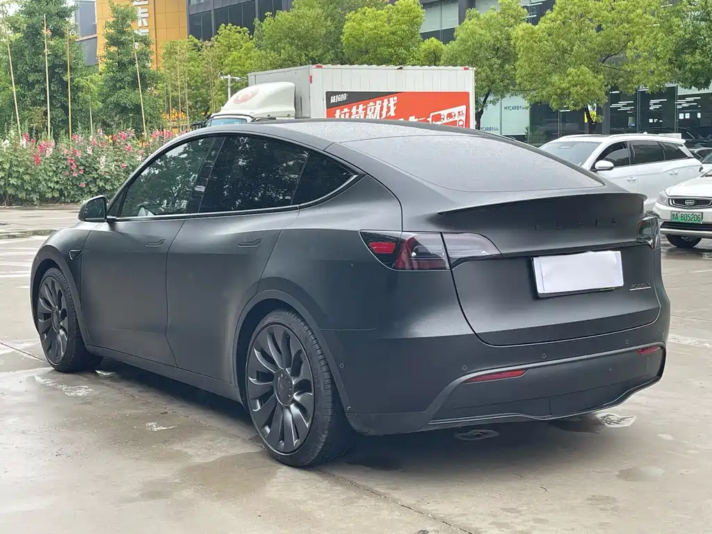 Tesla Model Y 2022 — фото 8