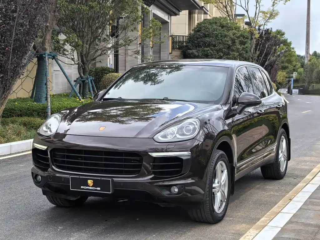 Porsche Cayenne 2016 — фото 27