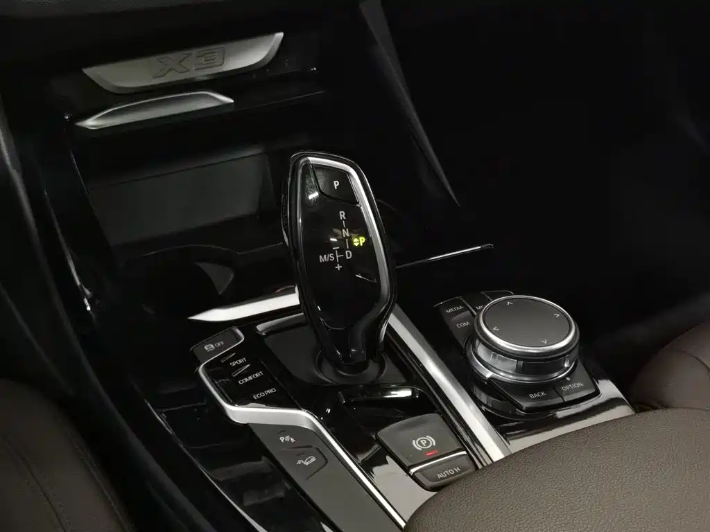 BMW X3 2018 — фото 13