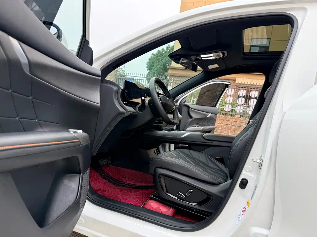 Changan CS75 PLUS 2025 — фото 11