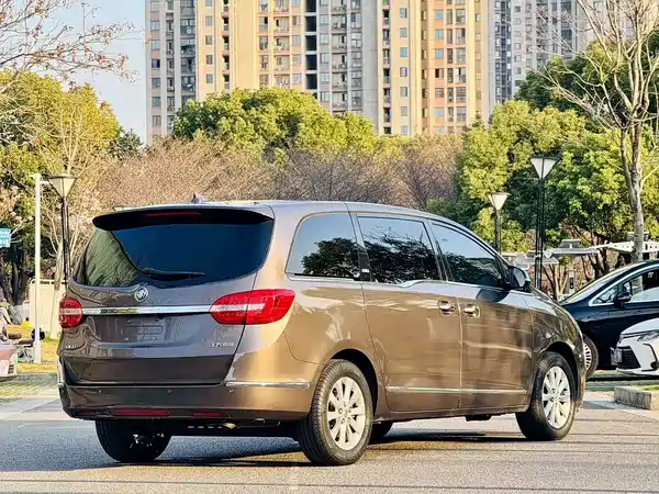 Buick GL8 2016