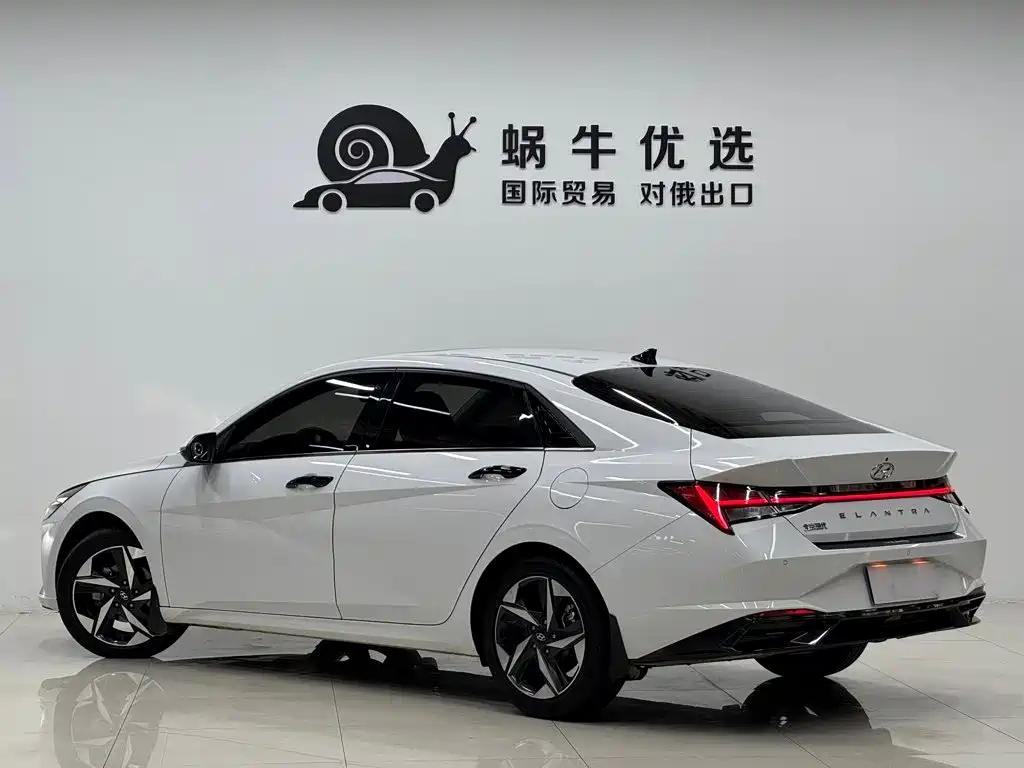 Hyundai Elantra 2022