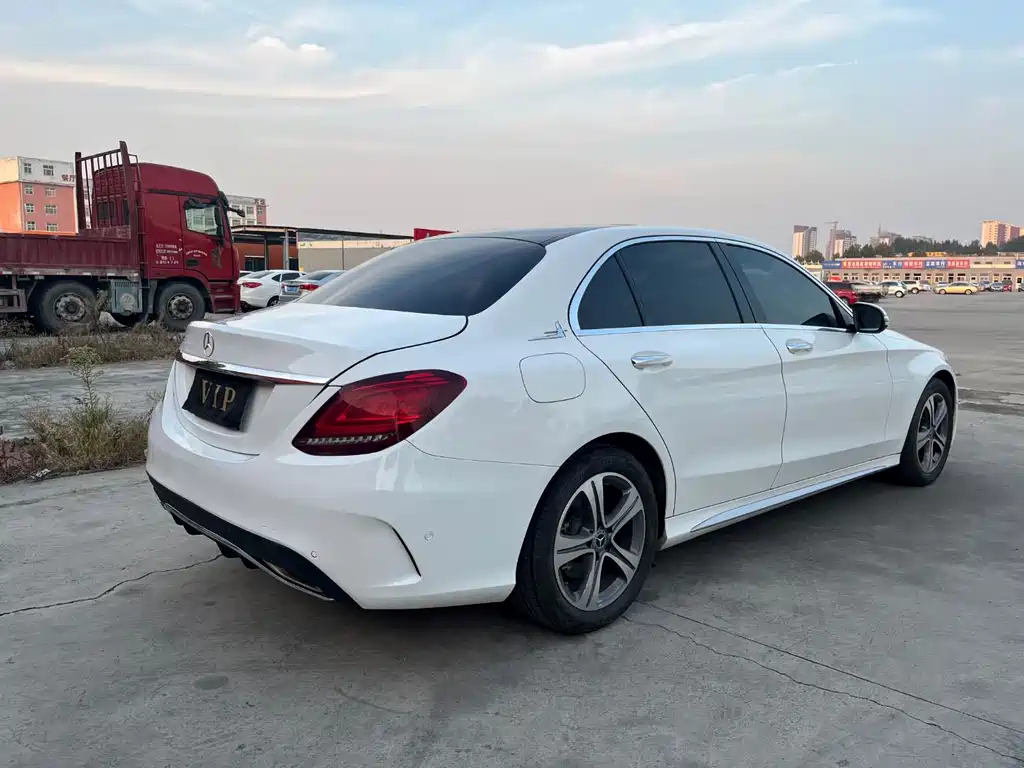 Mercedes-Benz C-Class 2019 — фото 7