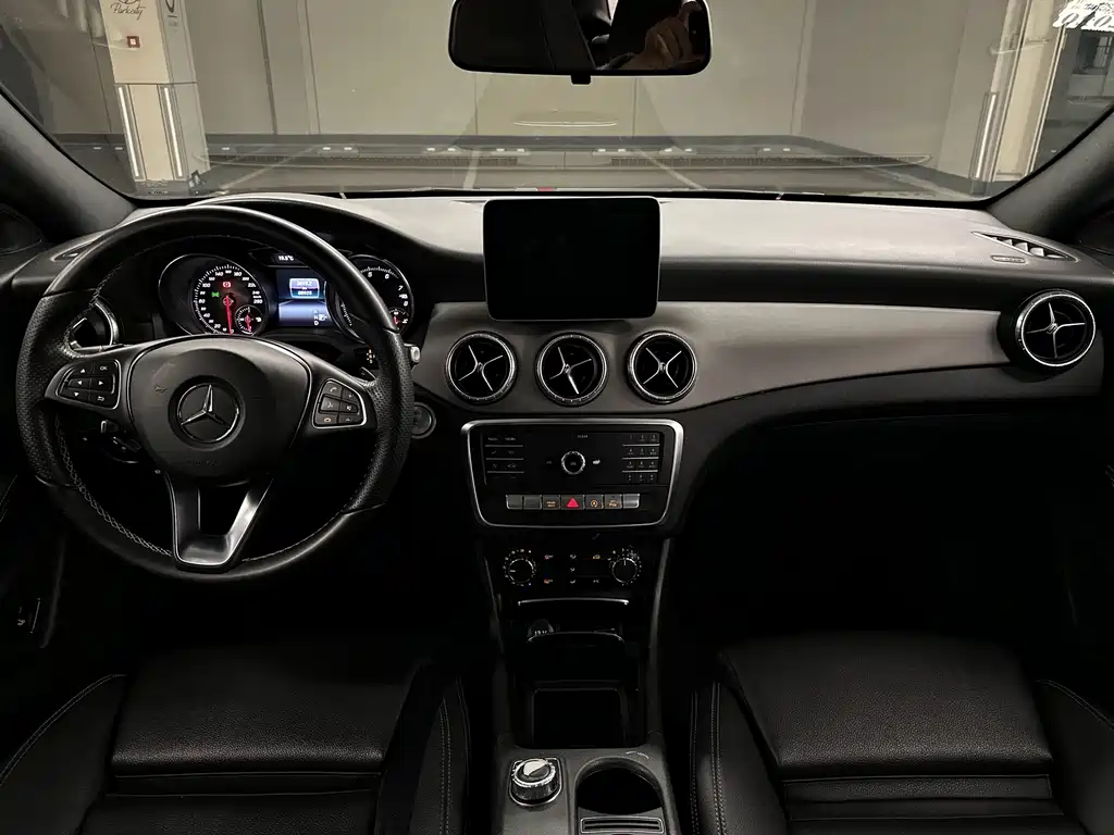 Mercedes-Benz CLA 2018 — фото 15