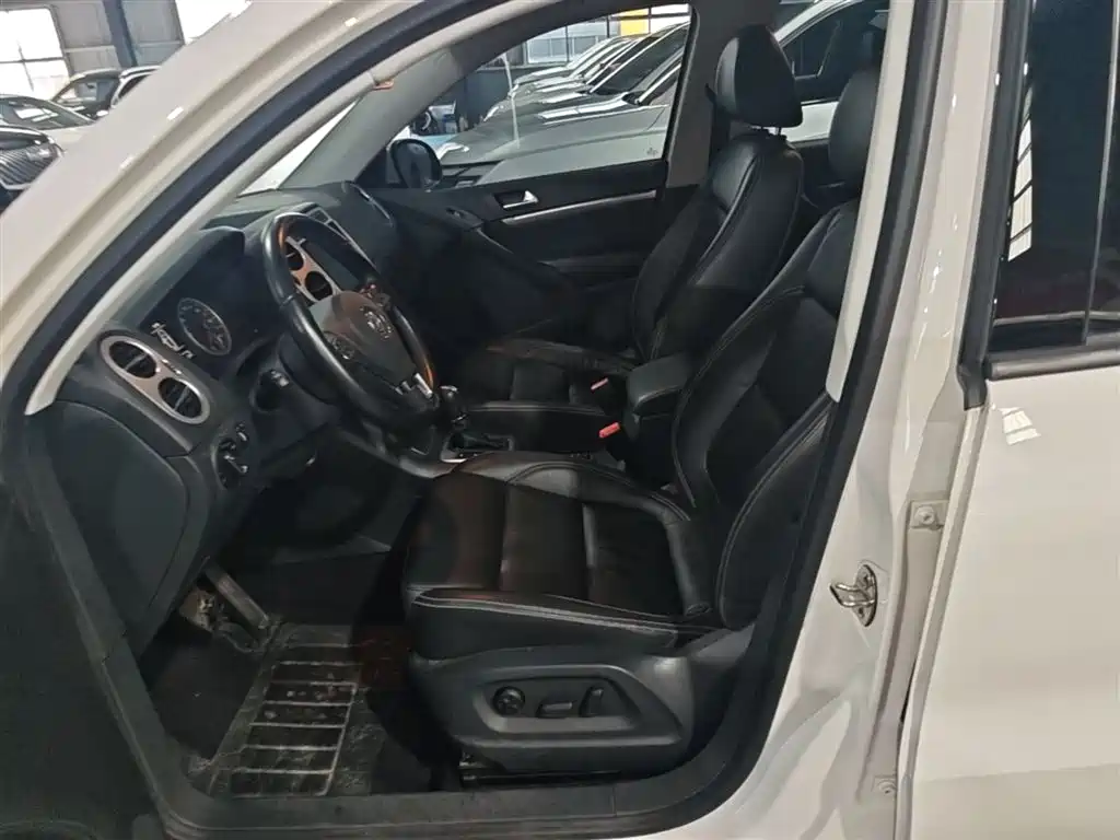 Volkswagen Tiguan 2018 — фото 15