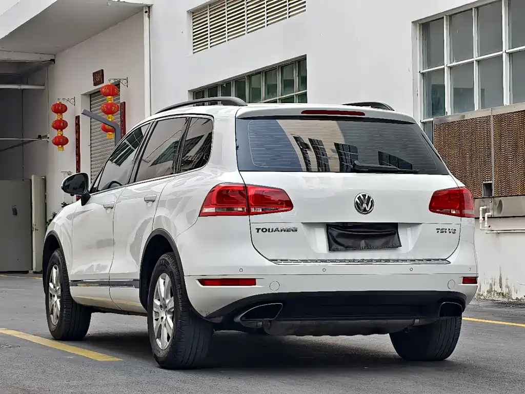 Volkswagen Touareg 2015 — фото 13
