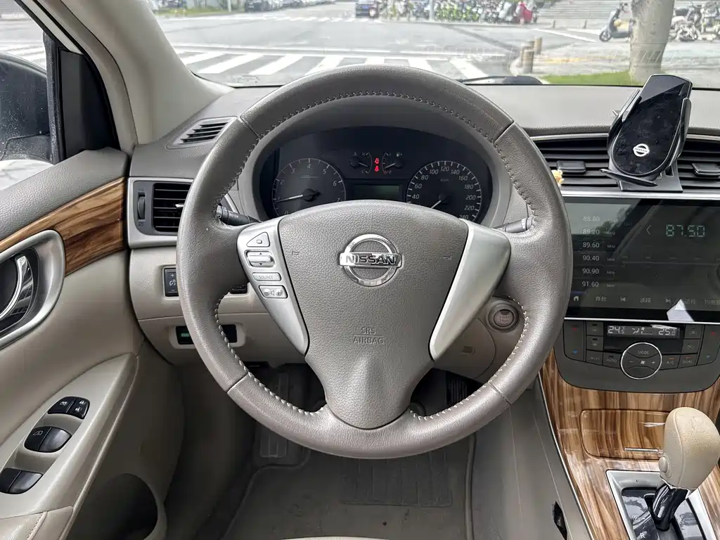 Nissan Sylphy 2015 — фото 8