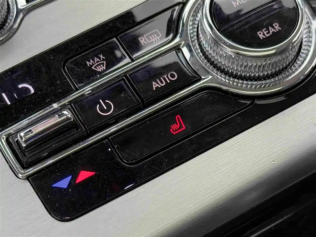 Lincoln Aviator 2023 — фото 14