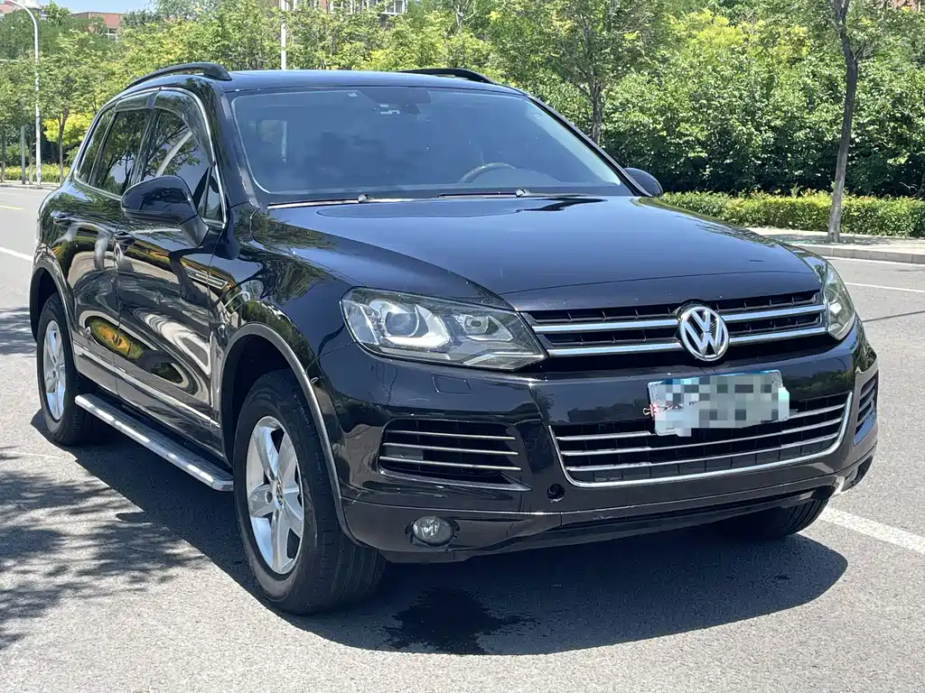 Volkswagen Touareg 2012 — фото 3